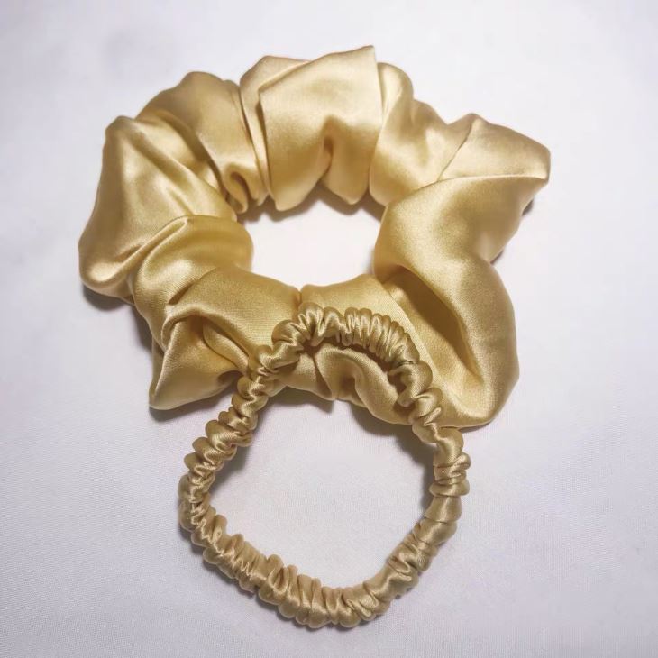 China Custom Silk Scrunchie